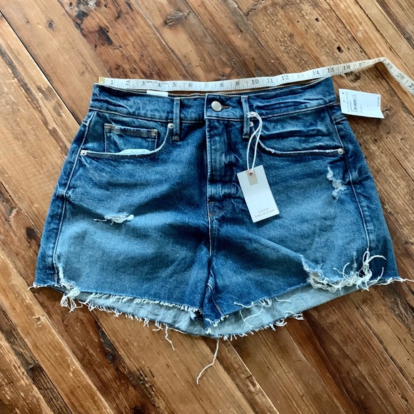 Good American Good 90s Shorts, Sz 4/27 - Picture 3 of 8